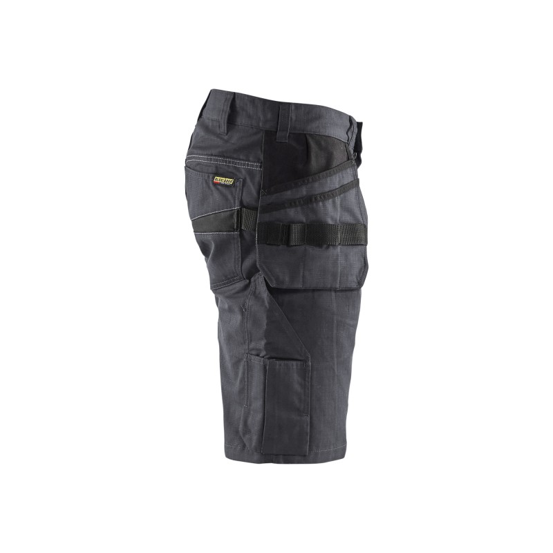 Service short met spijkerzakken