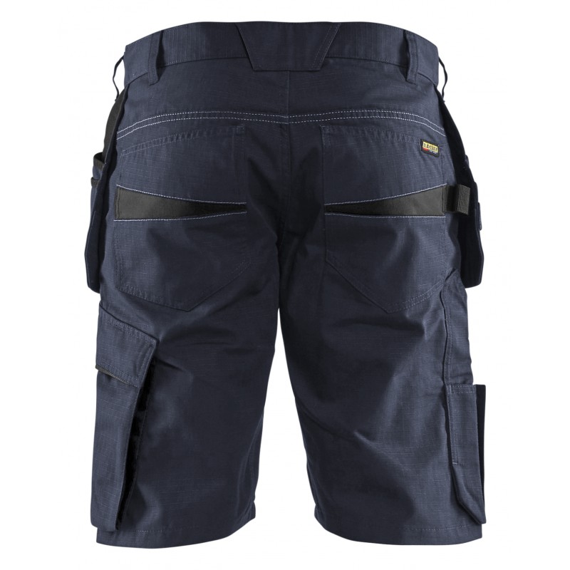 Service short met spijkerzakken