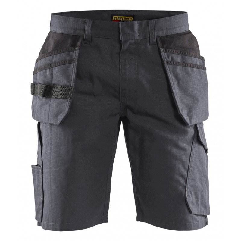 Service short met spijkerzakken