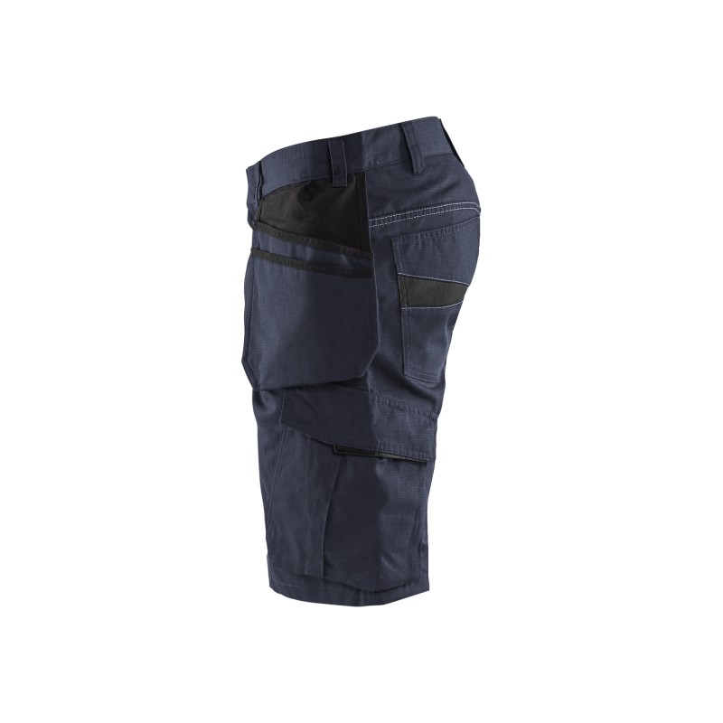 Service short met spijkerzakken