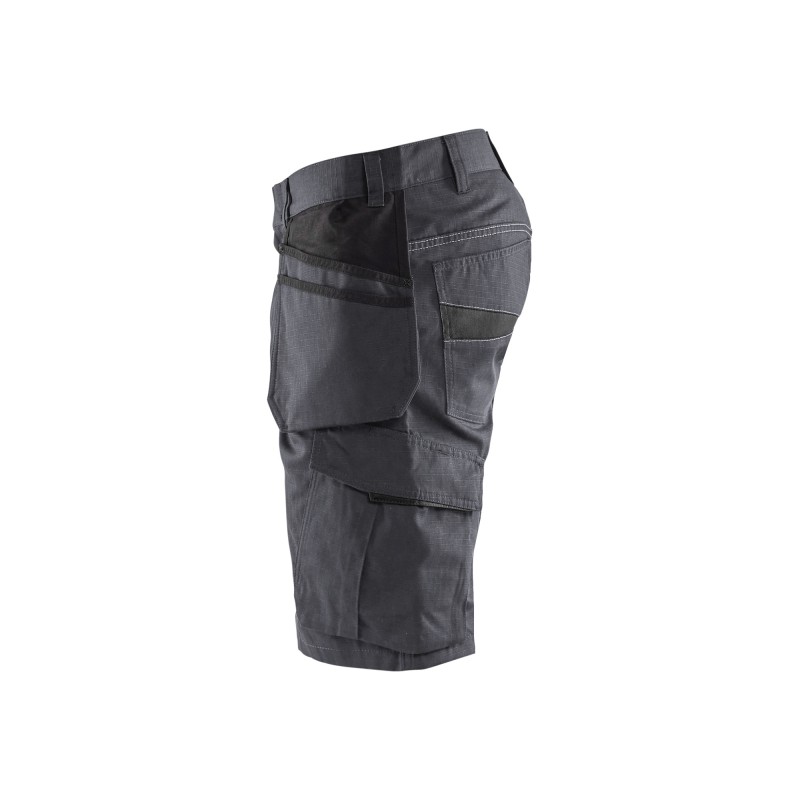 Service short met spijkerzakken