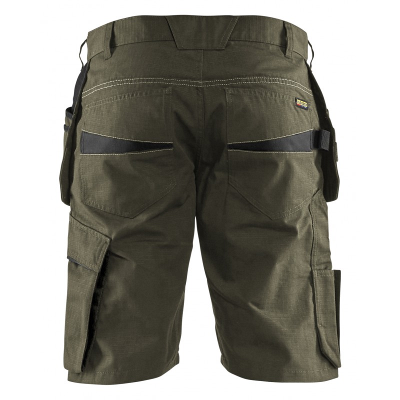 Service short met spijkerzakken