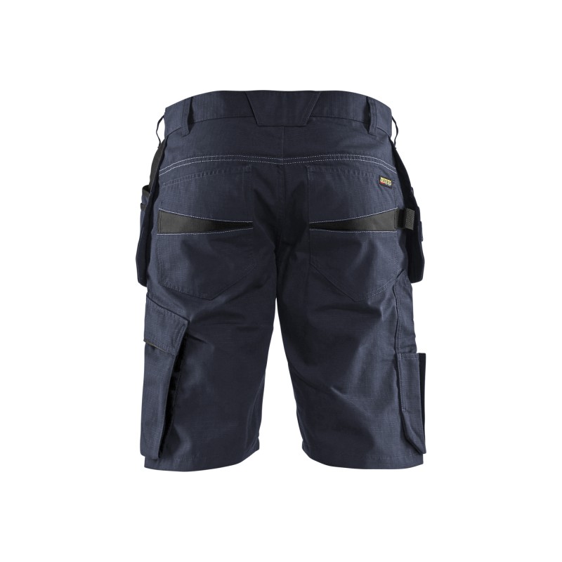 Service short met spijkerzakken