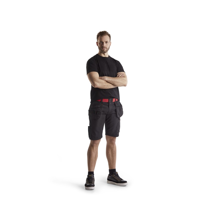 Service short met spijkerzakken