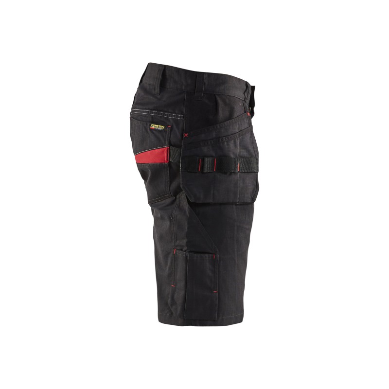 Service short met spijkerzakken