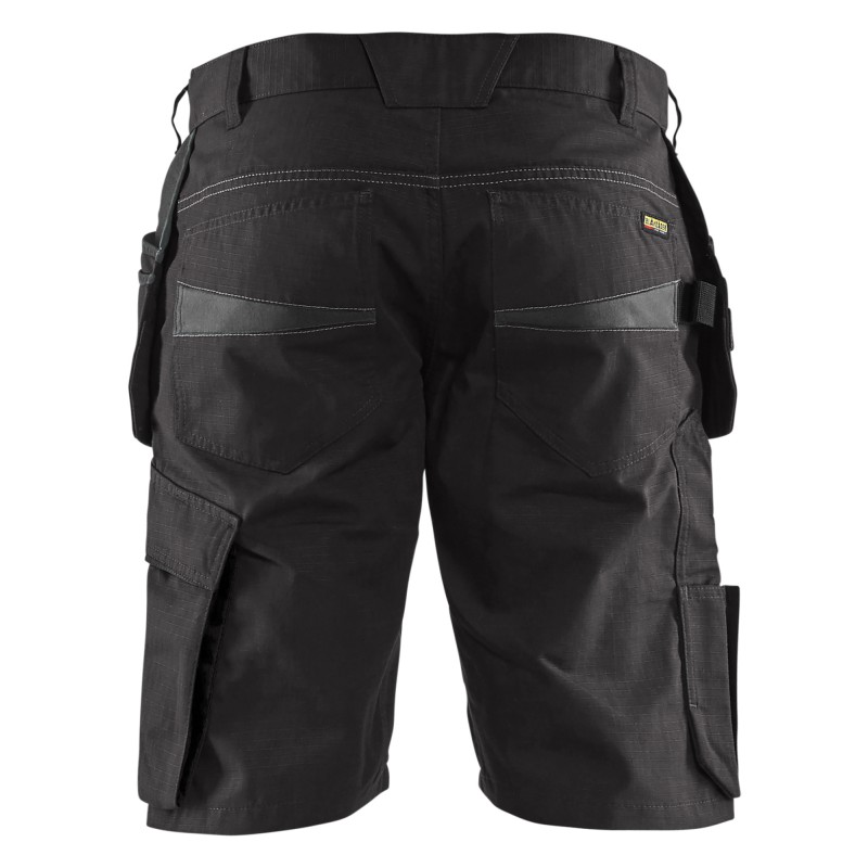 Service short met spijkerzakken