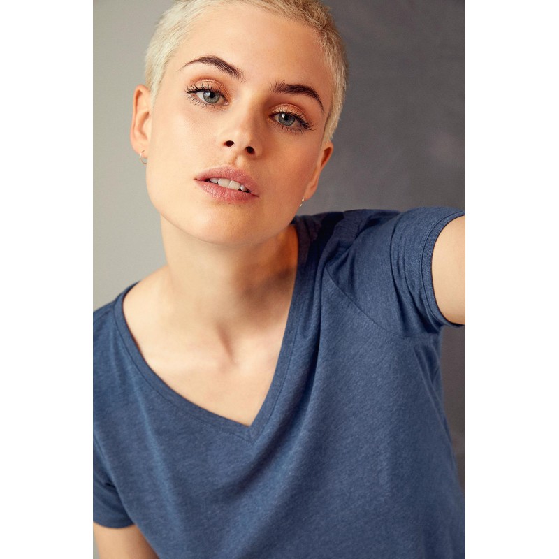 CORE T-shirt | V-neck | women